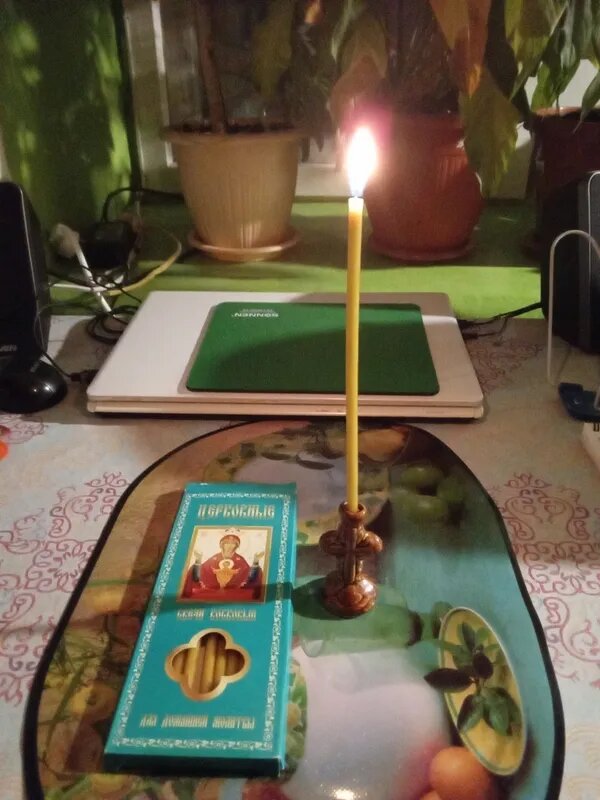 Свечи для домашней молитвы восковые "Пресвятая Богородица "Неупиваемая Чаша" (12 свечей)
