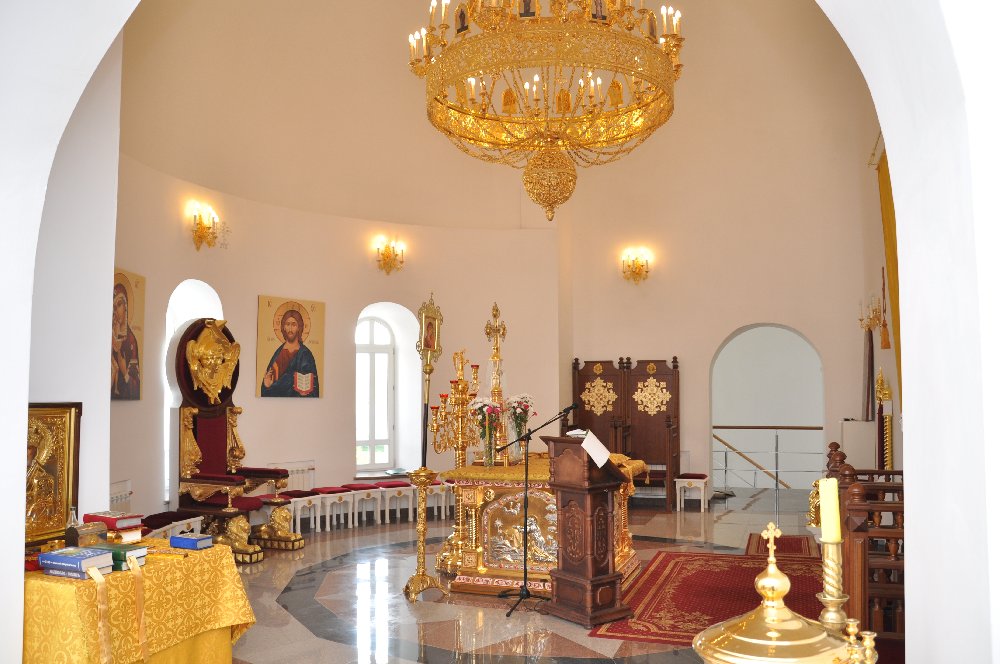 Алтарь православного храма