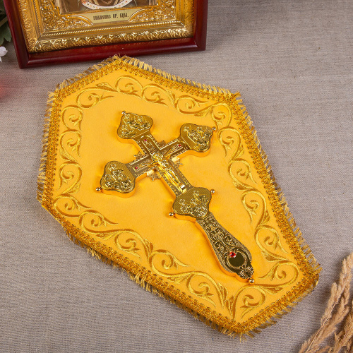 Плат под крест шестигранный желтый вышитый фото 3
