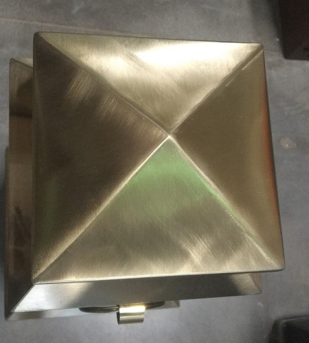Столбик ограждения металлический, 32х67 см, цвет "под золото", У-1224 фото 4