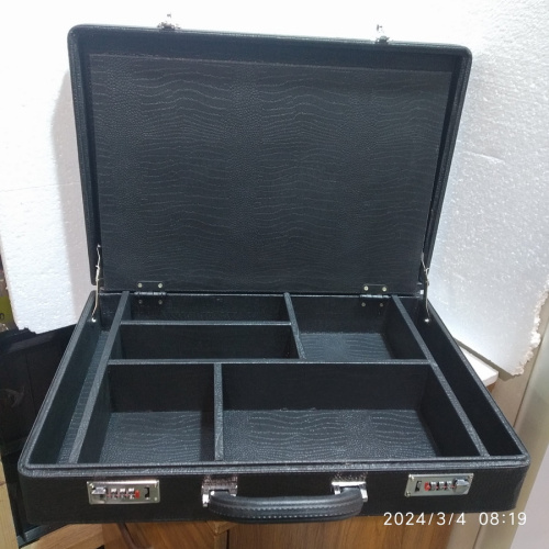 Требный чемодан без наполнения, 49,5х34,5х11 см, экокожа, У-1099 фото 3