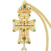 Крест наперсный из ювелирного сплава в позолоте с цепью, жемчуг, зеленые камни