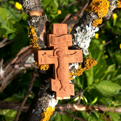 Деревянный нательный крестик с распятием восьмиконечный, цвет светлый, высота 6 см фото 5