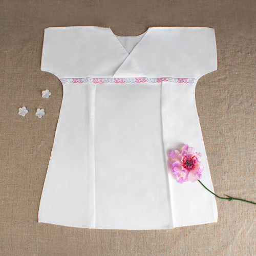 Крестильный набор из четырех предметов: пеленка, рубашка, чепчик, штанишки фото 8