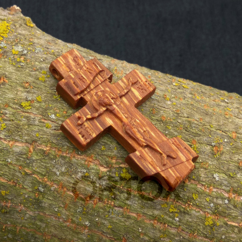 Деревянный нательный крестик с распятием восьмиконечный, высота 5,2 см фото 3