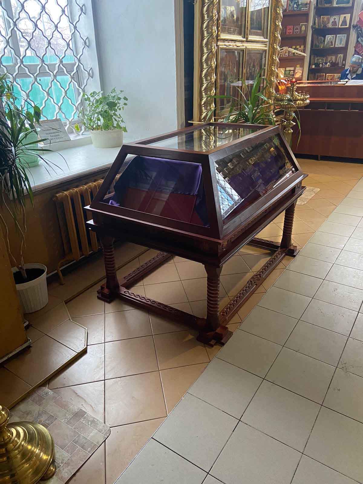 Гробница под Плащаницу "Смоленская", цвет "кипарис", 138х98х90 см
