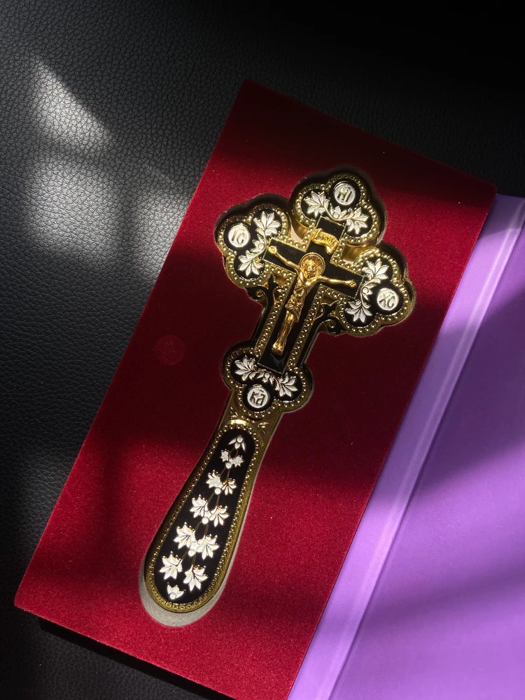 Крест напрестольный / требный, цинковый сплав, черная и белая эмаль, 7,5х17 см