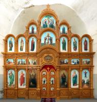 Иконостас с крупнорельефной резьбой, с. Раменье