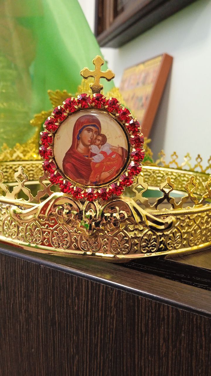 Венцы венчальные, пара, с камнями, высота 8 см