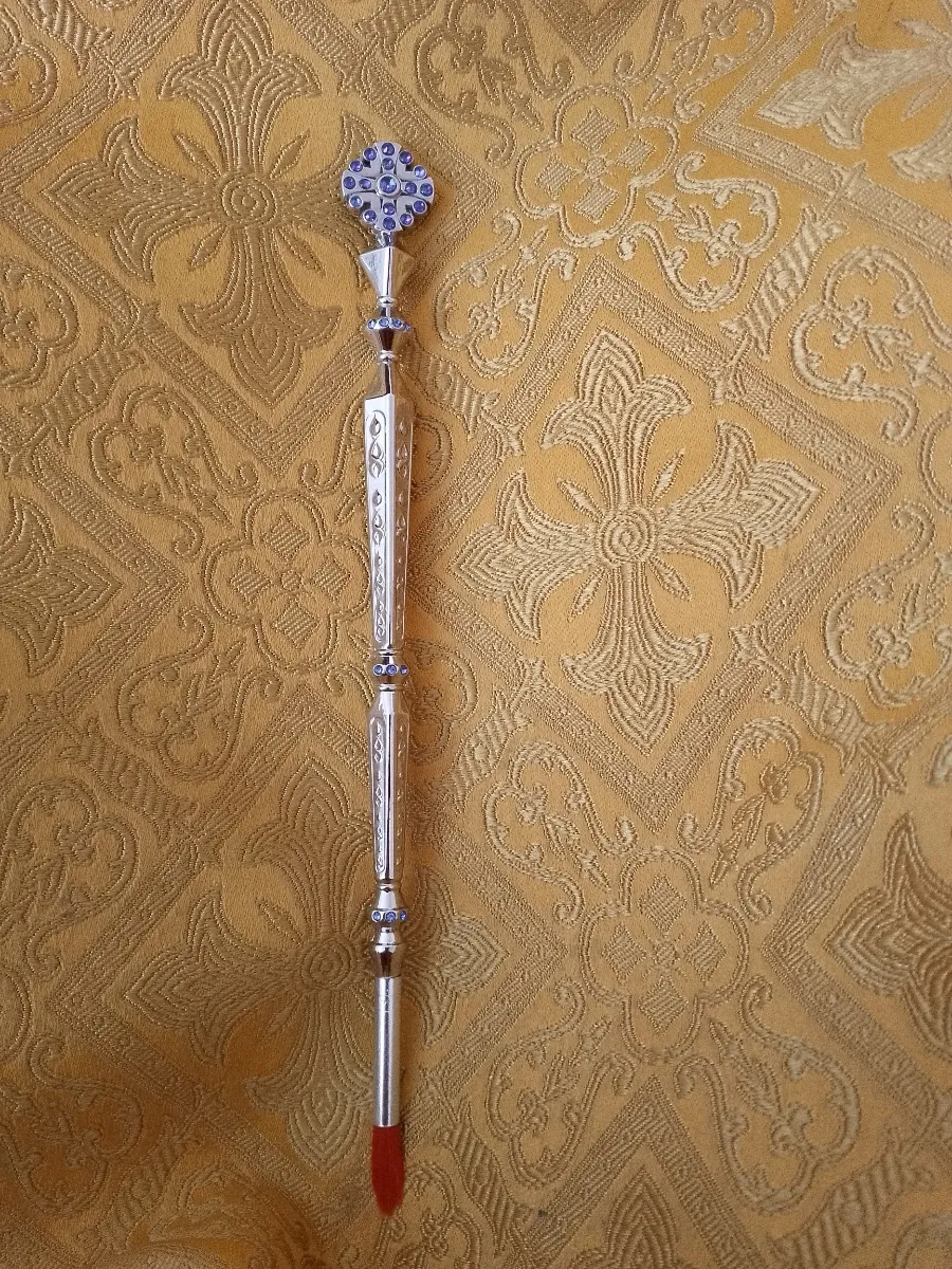 Стрючица, цинковый сплав, никелирование, синие камни, длина 21 см