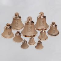 Набор из 10 колоколов: 140 кг, 80 кг, 50 кг, 33 кг, 20 кг, 14 кг, 9 кг, 7 кг, 5 кг, 3 кг