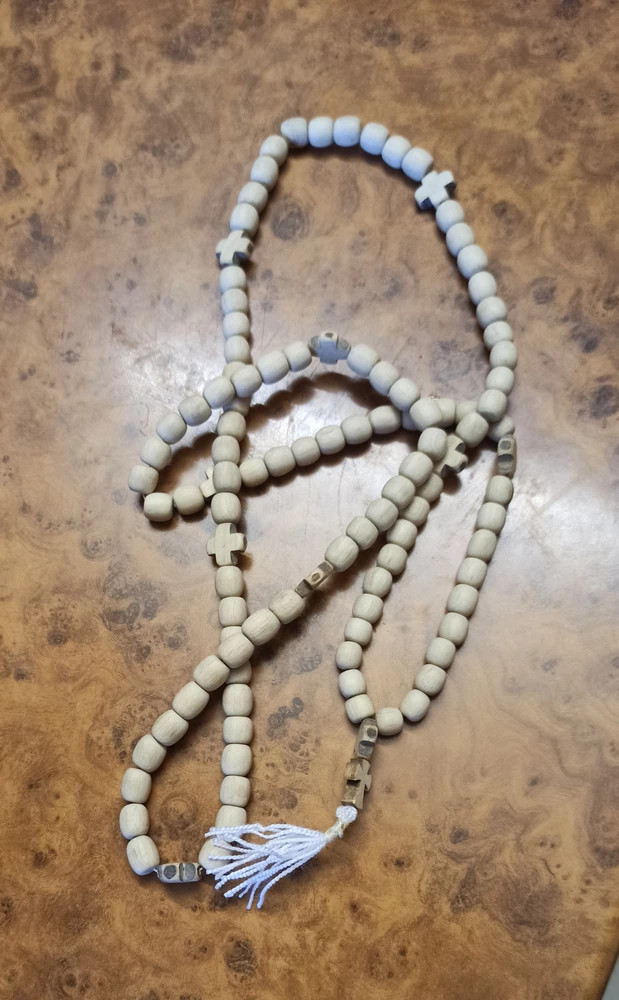 Четки из граба белые на 100 бусин