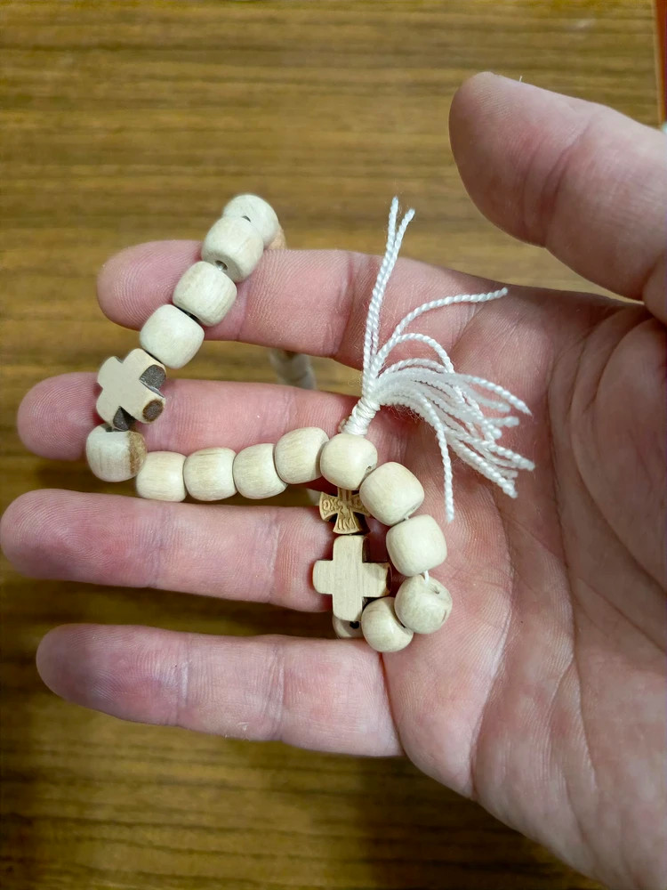 Четки из граба белые на 30 бусин