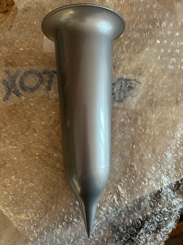 Ваза пластиковая со штырем (для газона)