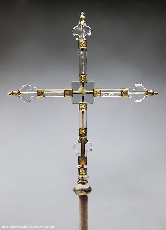 Крест выносной корсунский из хрусталя с серебрянными обкладками. XV в.