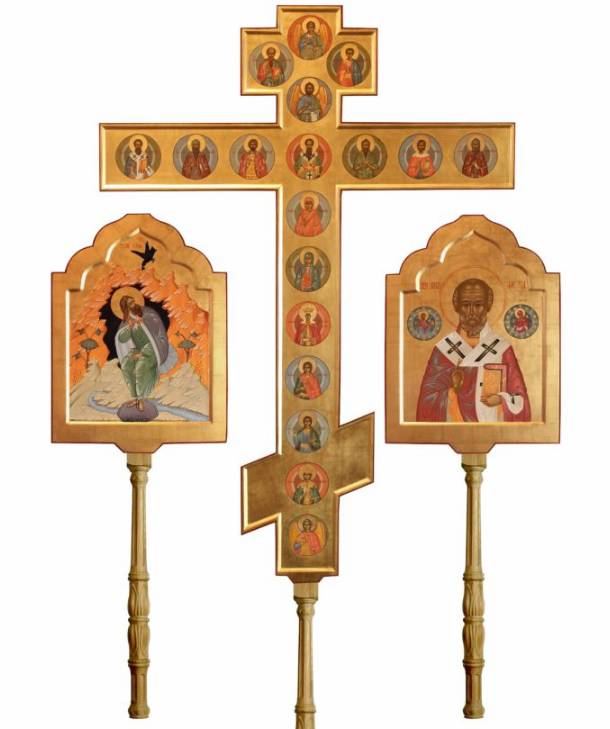 Запрестольные иконы и крест из дерева