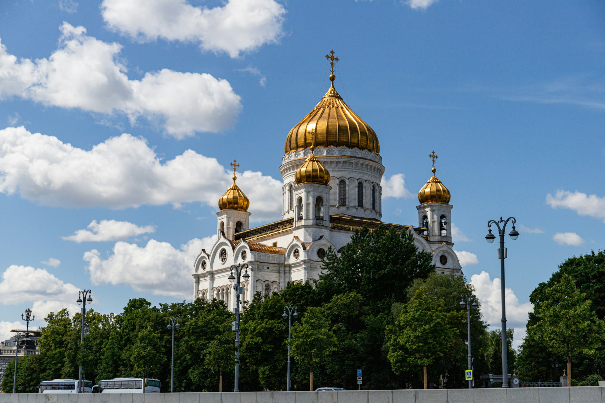 Современный храм