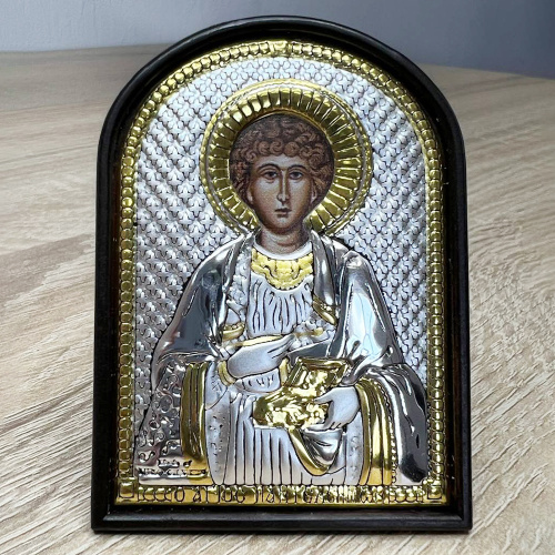 Икона греческая великомученика и целителя Пантелеимона, арочной формы на пластиковой основе, металлический оклад, 4,8x6,5 см фото 2
