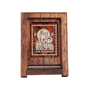 Складень деревянный с ликом Божией Матери "Казанская", 8х6,3 см (смола, дуб)