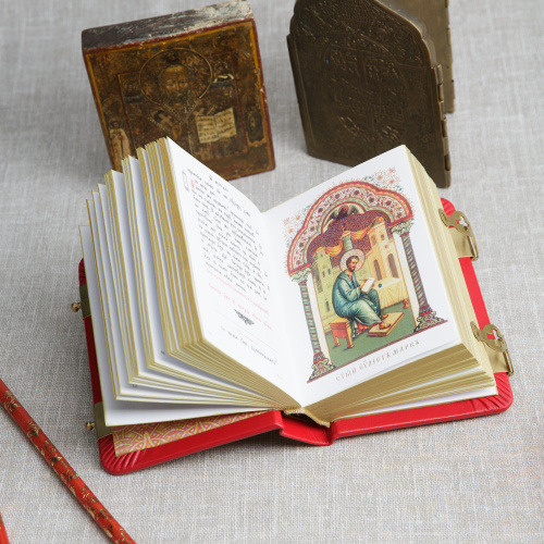 Евангелие требное малое красное, оклад "под золото", кожа, эмаль, 12х16 см фото 3