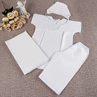 Крестильный набор из четырех предметов: пеленка, рубашка, чепчик, штанишки