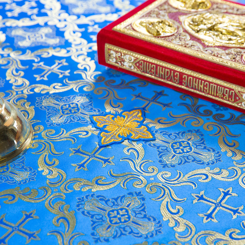 Пелена на престол с вышитыми херувимами, шелк "Николаевский", голубая с золотом, 160х160 см фото 5