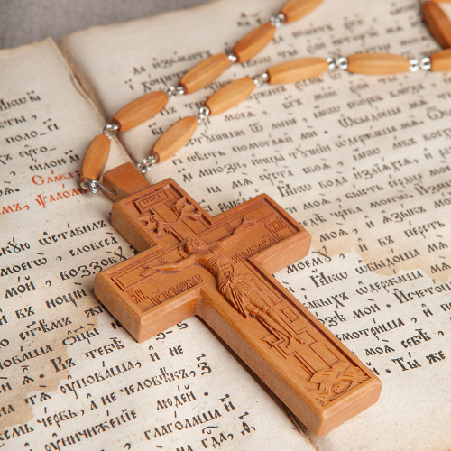 Цепь для наперсных крестов и панагий деревянная, светлая, длина 112 см фото 3