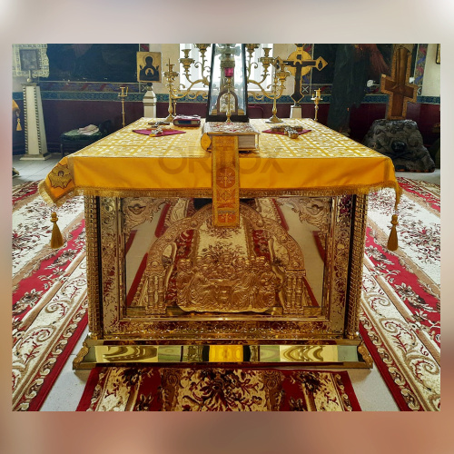 Облачение на престол "Золотые своды", чеканка, ткань, высота 107 см фото 12