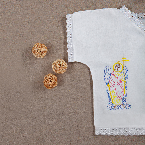 Крестильный набор из трех предметов: пеленка, распашонка, чепчик, размер 56-62 см, вышивка с ангелом фото 5