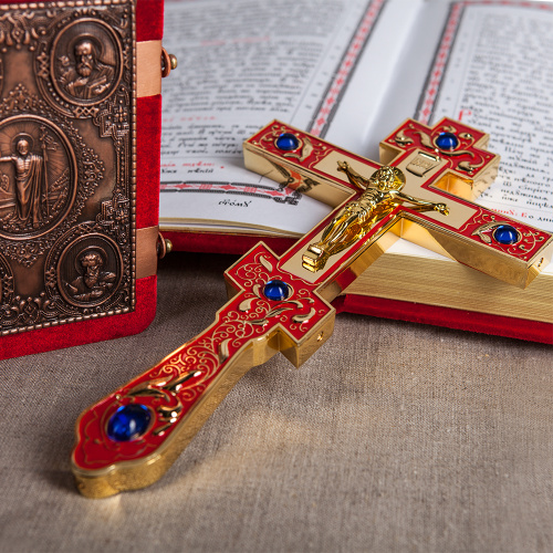 Крест напрестольный / требный, цинковый сплав, красная эмаль, синие камни, 14,5х26 см фото 5