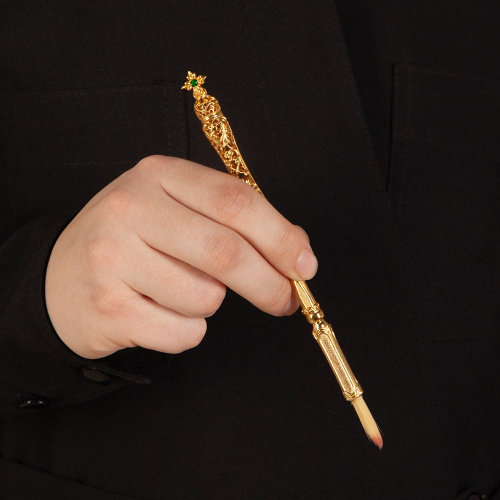 Стрючица из ювелирного сплава в позолоте с зеленым фианитом, длина 18 см фото 2 Стрючица из ювелирного сплава в позолоте с зеленым фианитом, длина 18 см фото 2