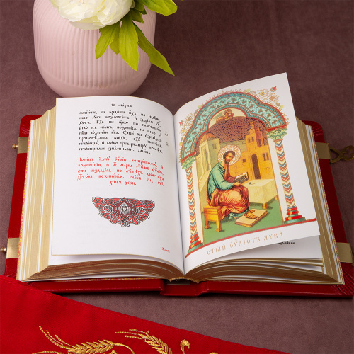 Евангелие требное среднее красное, оклад "под золото", кожа, эмаль, 17х22 см фото 4
