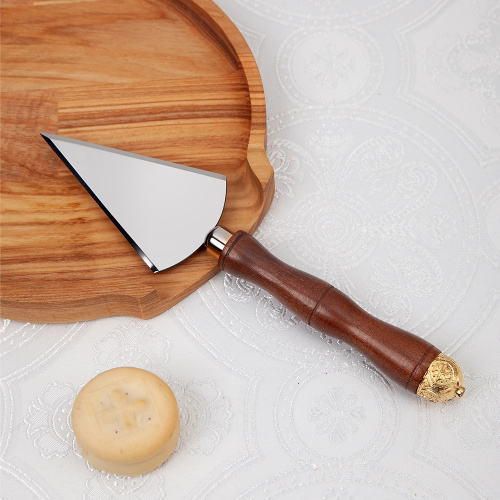 Копие среднее с деревянной ручкой и наконечником из ювелирного сплава в позолоте, длина 19 см фото 3