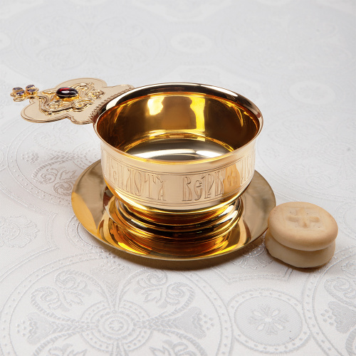 Ковш для запивки большой из ювелирного сплава в позолоте, фианиты, на ножке, Ø 9 см фото 2 Ковш для запивки большой из ювелирного сплава в позолоте, фианиты, на ножке, Ø 9 см фото 2