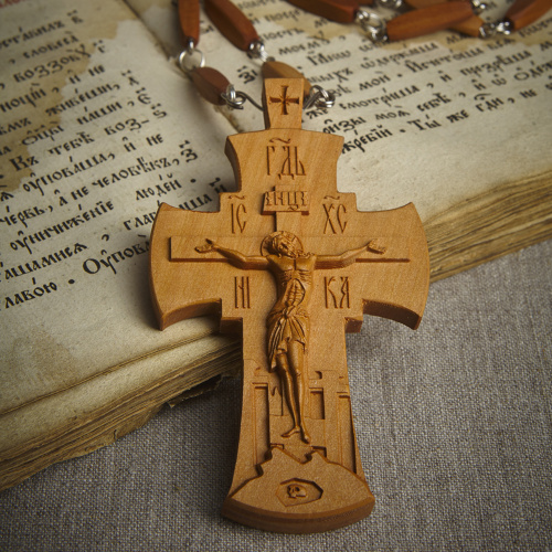 Крест наперсный "Наградной" деревянный резной, с цепью, 6,8х11,5 см фото 4