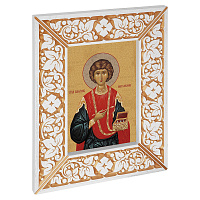 Икона великомученика и целителя Пантелеимона, в широкой резной раме, белая с золотом (патина), холст с золочением, ширина рамы 12 см