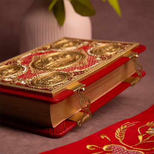 Евангелие требное среднее красное, оклад "под золото", кожа, эмаль, 17х22 см фото 9