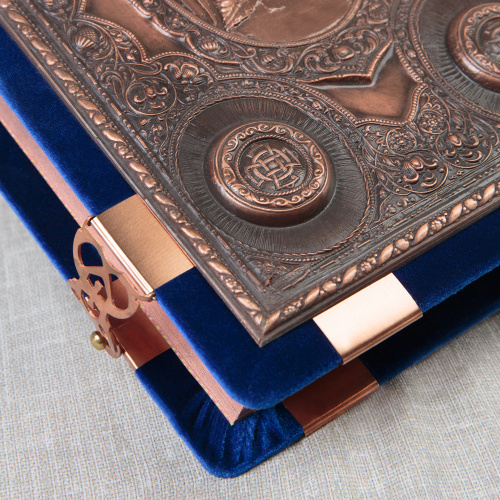 Евангелие напрестольное синее, оклад "под бронзу", бархат, 24х31 см фото 7