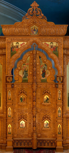 Царские врата иконостаса в храме во имя Святой Троицы, г. Щигры