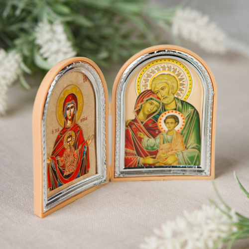 Складень с ликами Божией Матери "Знамение" и "Святое Семейство", арочной формы, 6,4х8,4 см фото 4