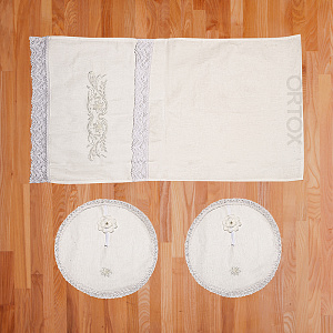 Венчальный комплект "Цветочный узор": рушник и салфетки для свечей (2 шт.), бязь (отделка кружевом)