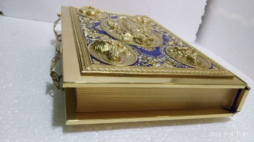 Евангелие напрестольное синее, полный оклад "под золото", 24х31 см, У-0909 фото 6