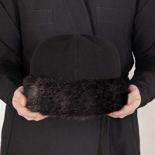 Скуфья зимняя черная, шерстяное сукно, с отворотом из норки, стеганый подклад на синтепоне фото 3