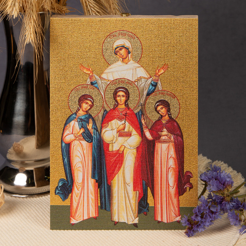 Икона святых мучениц Веры, Надежды, Любови и матери их Софии на деревянной основе светлая, на холсте с золочением фото 2