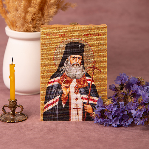 Икона святителя Луки Крымского на деревянной основе светлая, на холсте с золочением фото 5
