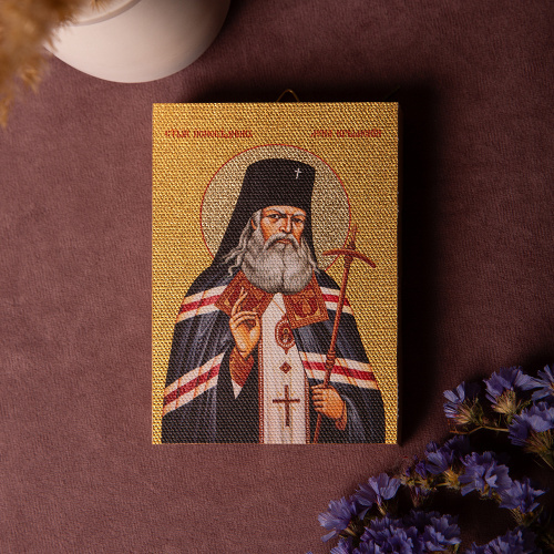 Икона святителя Луки Крымского на деревянной основе светлая, на холсте с золочением фото 6