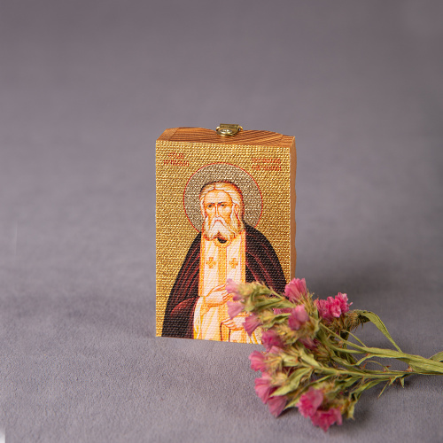 Икона преподобного Серафима Саровского на деревянной основе светлая, на холсте с золочением фото 3