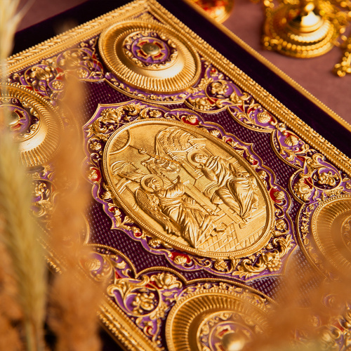 Апостол фиолетовый, оклад "под золото", бархат, эмаль, 23х30 см фото 6