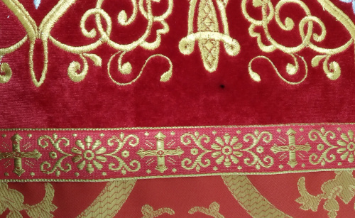 Пелена на престол красная комбинированная вышитая, 150х150 см, У-0341 фото 2