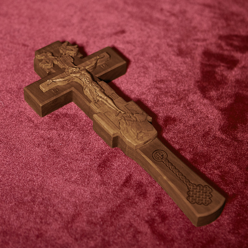 Крест напрестольный деревянный резной, 9,5х23,5 см фото 7